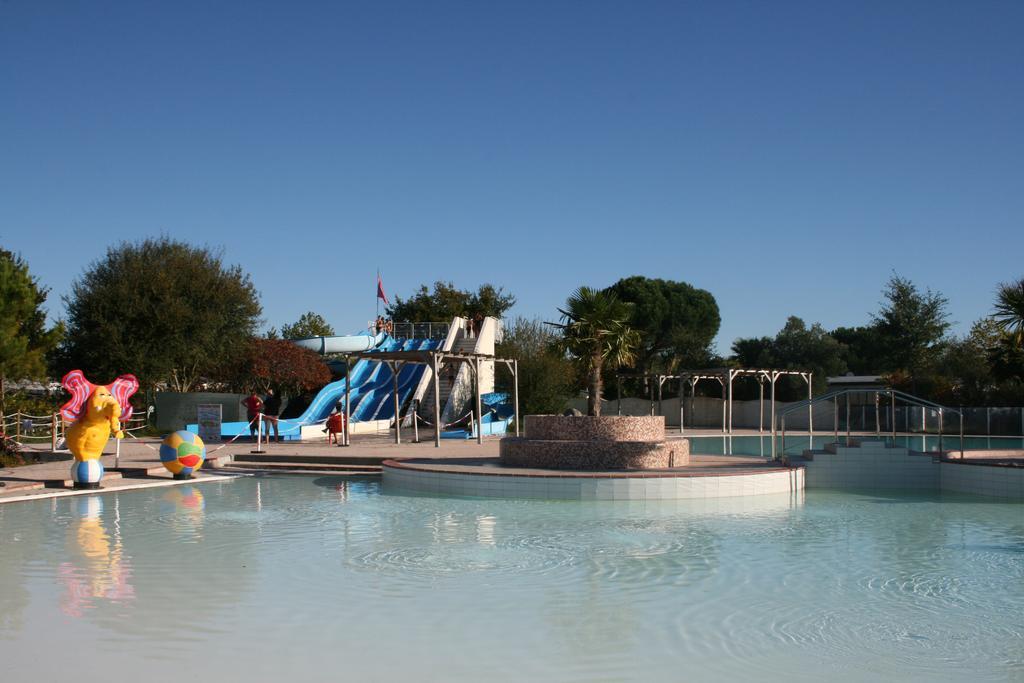 Reve En Famille Hotell Gastes Exteriör bild