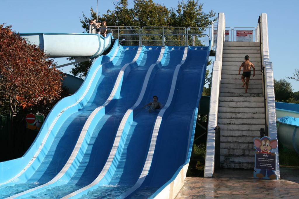 Reve En Famille Hotell Gastes Exteriör bild